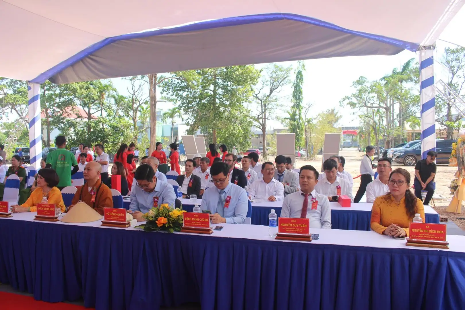 Các đại biểu tham dự Lễ khởi công Dự án Khu dân cư Ánh Việt