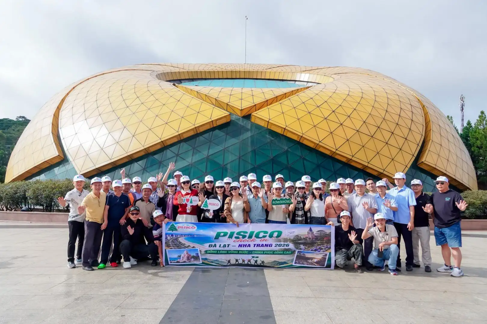 Người lao động PISICO được đi tham quan du lịch